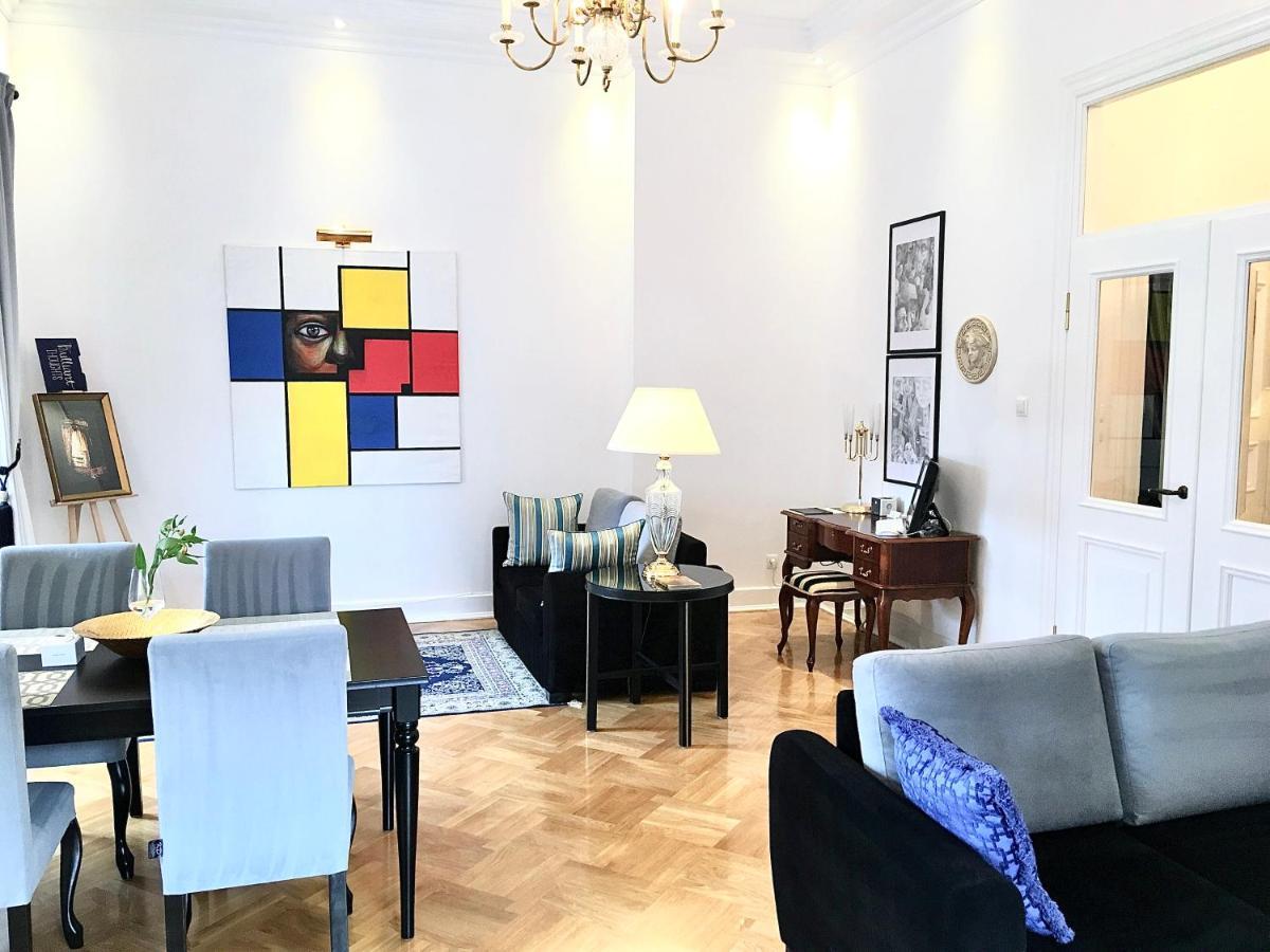 Mondrian Luxury Suites & Apartments Old Town ワルシャワ エクステリア 写真