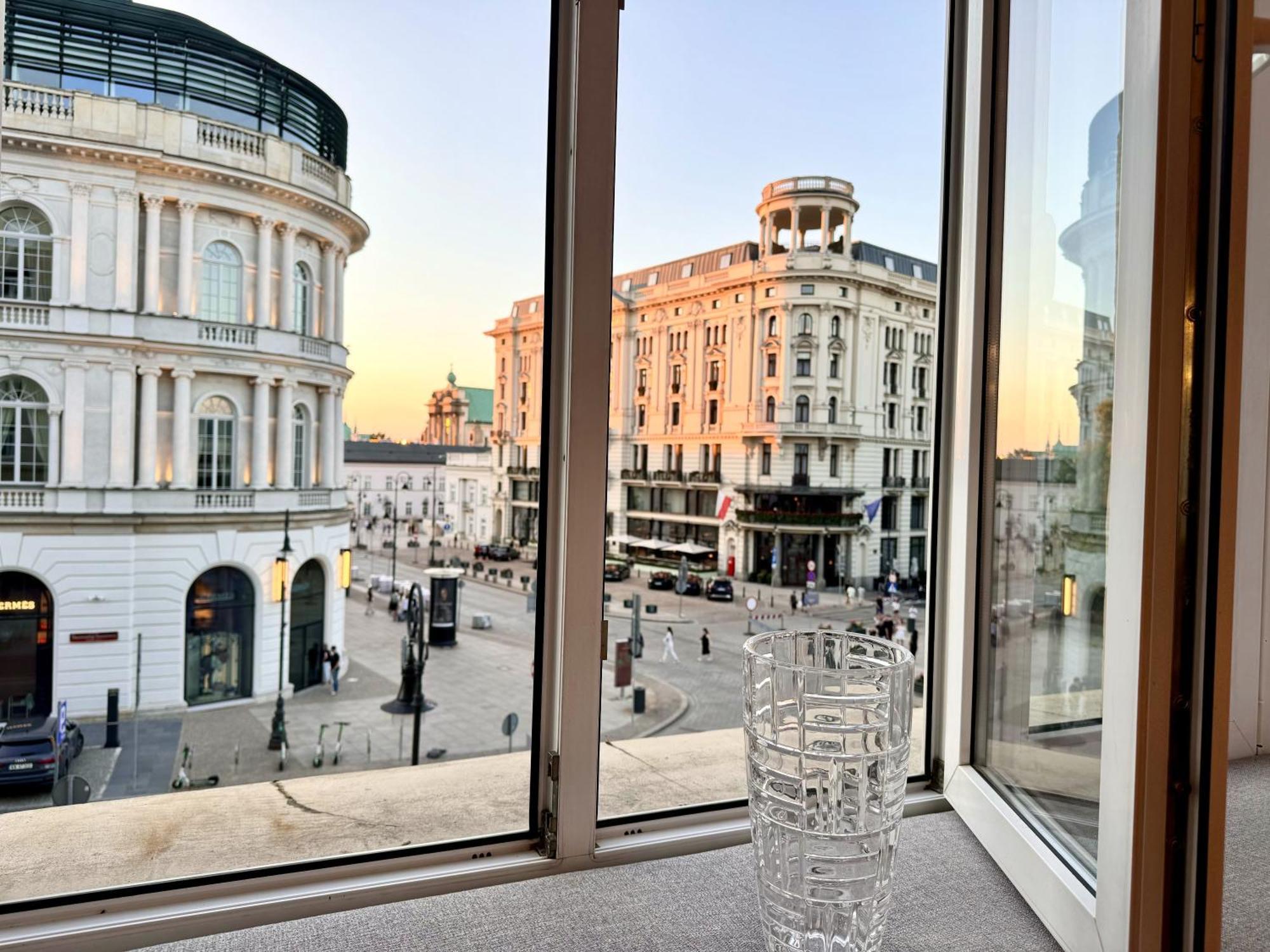 Mondrian Luxury Suites & Apartments Old Town ワルシャワ エクステリア 写真